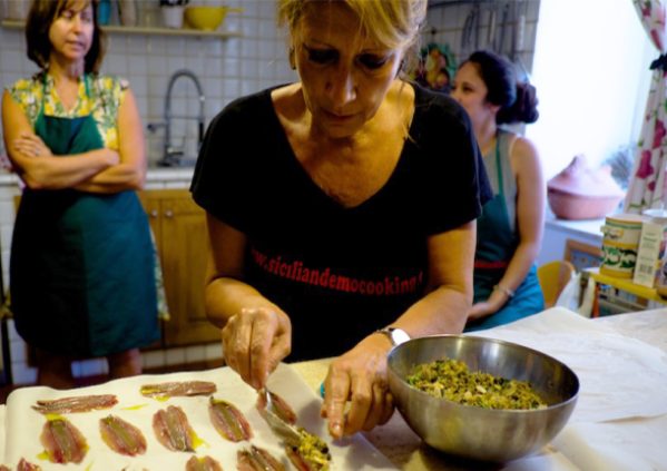 winetourinsicily en cooking-class-with-the-duchess-with-visit-at-food-market 076